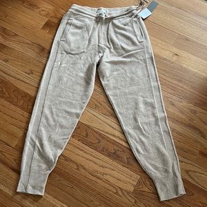 Nordstrom beige cashmere joggers women’s size small -soft!! NWT